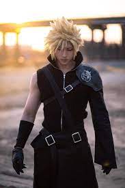 Cloud Strife Cosplay Costume Guide - Final Fantasy World Cloud Strife Cosplay