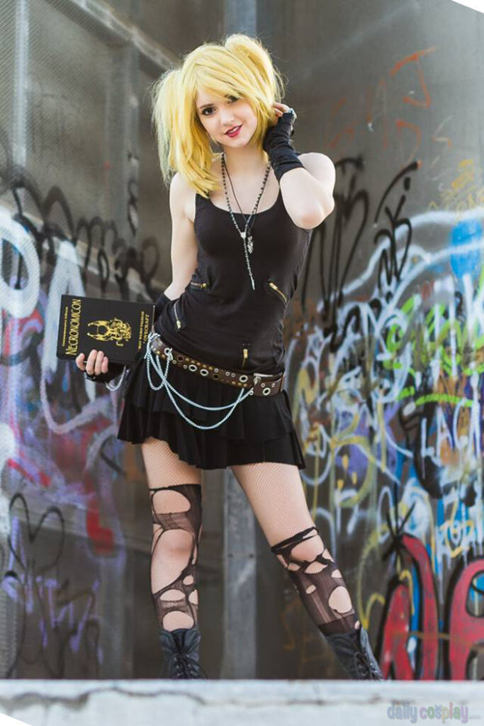 Misa Amane Cosplay Costume Guide - Death Note World Death Note
